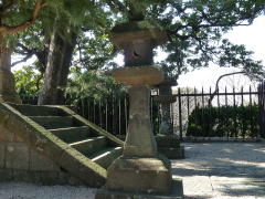 寛政年間に江戸日本橋安針町が寄進した石灯籠