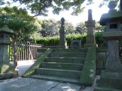 寛政年間に江戸日本橋安針町が寄進した石灯籠