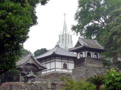 寺院と教会が見える風景（２）
