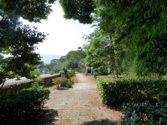 上陸記念碑公園から黒島荘への道